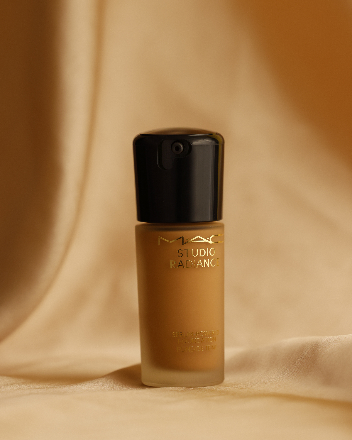 MAC Studio Radiance foundation bottle